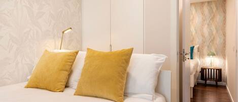2 dormitorios, tabla de planchar con plancha, wifi gratis y ropa de cama