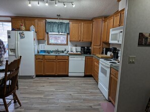 Microwave, oven, stovetop, dishwasher