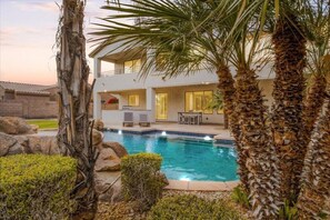 Piscina externa, piscina aquecida