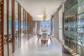 Dining - Sophisticated Stay 200m From Praia Brava - EHI (Itajai)