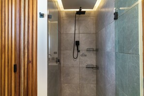 Deluxe-Apartment | Badezimmer