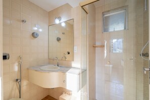 Departamento básico | Baño