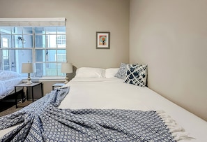 Iron/ironing board, free WiFi, bed sheets