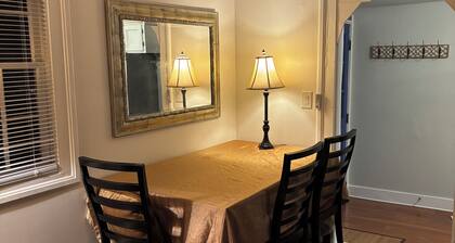 Charming 1 bedroom apartment in peaceful Wilmington Historic Downtown.