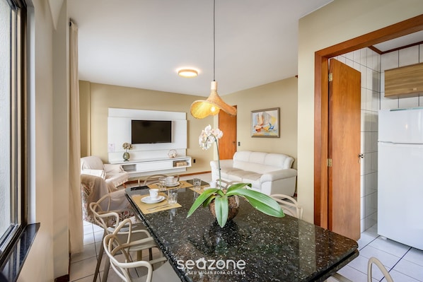 Basic Apartment | Living area