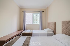 Basic Apartment | Free WiFi - Apto próximo ao mar c/ churrasq. 3 qts ELM701 (Balneário Camboriú)