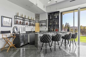Villa (5 Bedrooms) | Interior