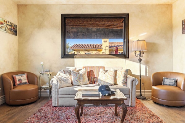 House (2 Bedrooms) | Interior