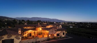 特曼庫拉酒莊步道貝拉維斯塔路兩間住宅由Avantstay提供可容納8人葡萄園景觀與露台度假屋  