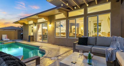 Designer Desert Oasis w/ Pool, Hot Tub, Outdoor Lounge The Riley by Avantstay