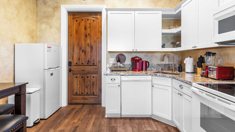 New-build Temecula Villa With King Suite, Fireplace & Vineyard Views The Villa by Avantstay