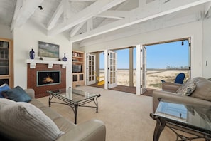 House (3 Bedrooms) | Interior - Oceanfront Home Walk to Balboa Pier + Scenic Views Balboa Peninsula Point by Avantstay (Newport Beach)