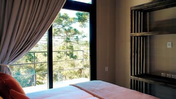 Cabaña superior, vistas al patio | Vistas desde la habitación