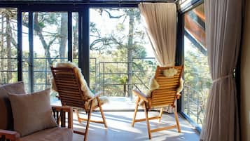 Cabana luxo, vista para a montanha | Área de estar