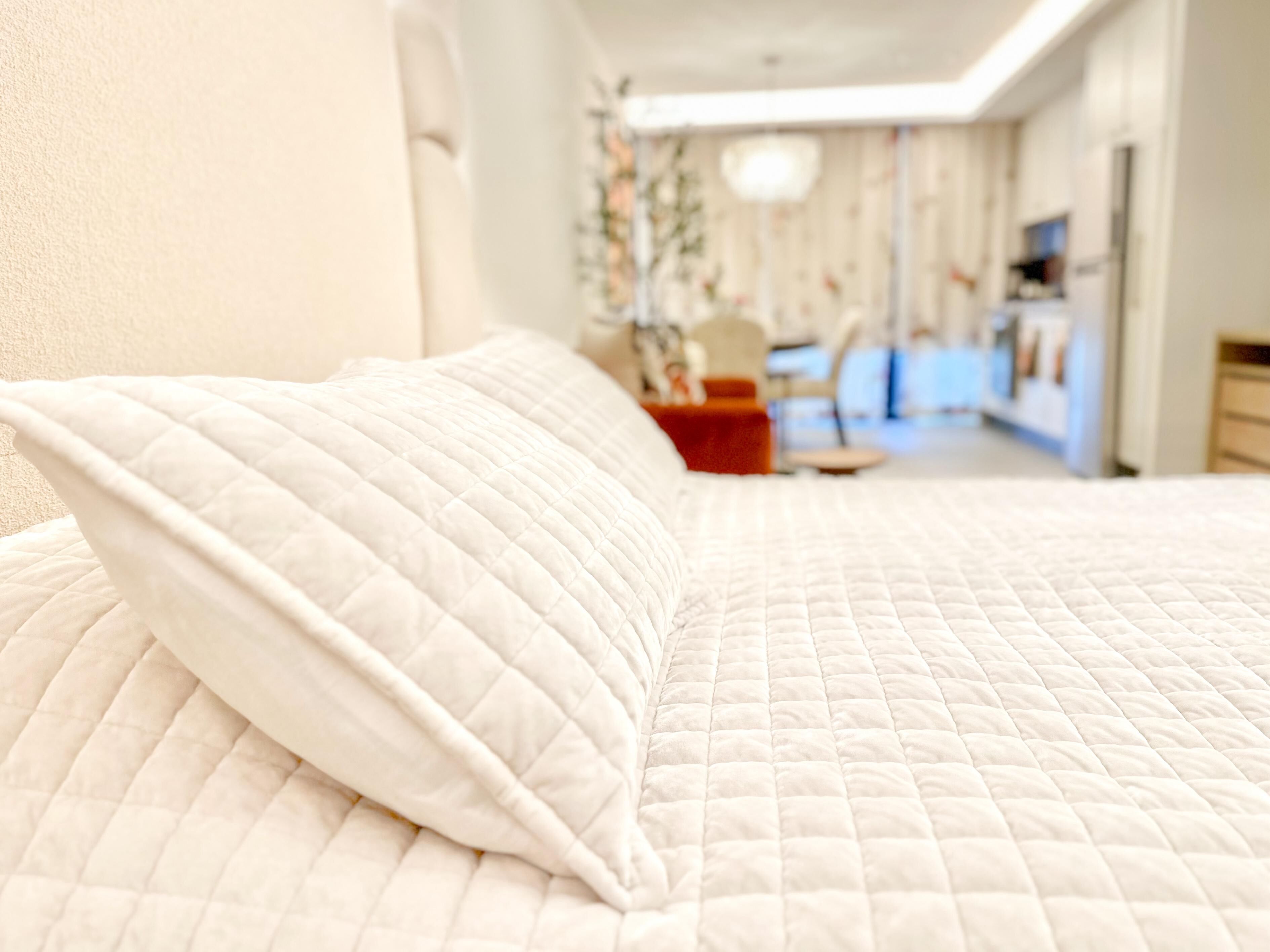 1 bedroom, desk, WiFi, bed sheets