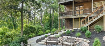 Pine Point |10 Mins to Wilmot Ski | Pier |Lake Mary| Fire Pit| Artsy| Lakehouse| Grill |Walk to Lake