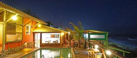 Outdoor pool, pool umbrellas, sun loungers