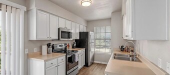 Stylish 2BR Comfort Near Texas A&M • EV-Friendly