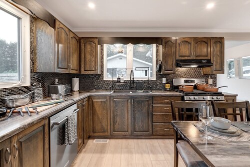 Stylish Sudbury Stay | Hot Tub | Pet-Friendly | Great for Families