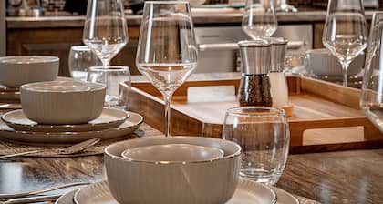 Stylish Sudbury Stay | Hot Tub | Pet-Friendly | Great for Families