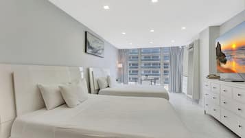 1 habitación, tabla de planchar con plancha, wifi gratis y ropa de cama