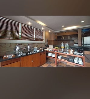 Free daily buffet breakfast