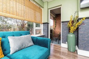 Televisión, chimenea