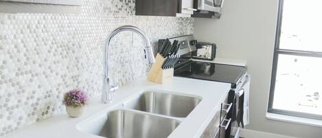 Fridge, microwave, oven, stovetop