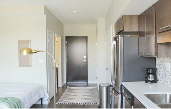 1 chambre, fer et planche à repasser, Wi-Fi gratuit, draps fournis
