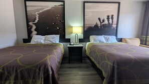 Desk, laptop workspace, blackout drapes, iron/ironing board - Platinum Inn (Houston)