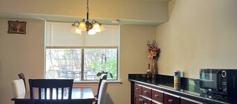 home in South Austin 1600 sq feet space 4 bedroom