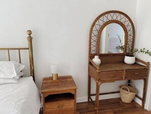2 bedrooms