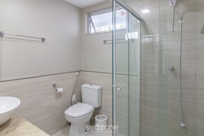 Basic Apartment | Bathroom - 3BR Apt w/ sea View in BC Downtown Eoa0803 (Balneário Camboriú)