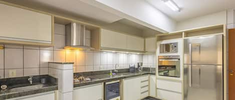 Basic Apartment | Private kitchen