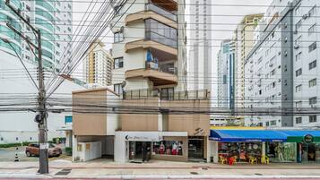 Apartamento básico | Fachada