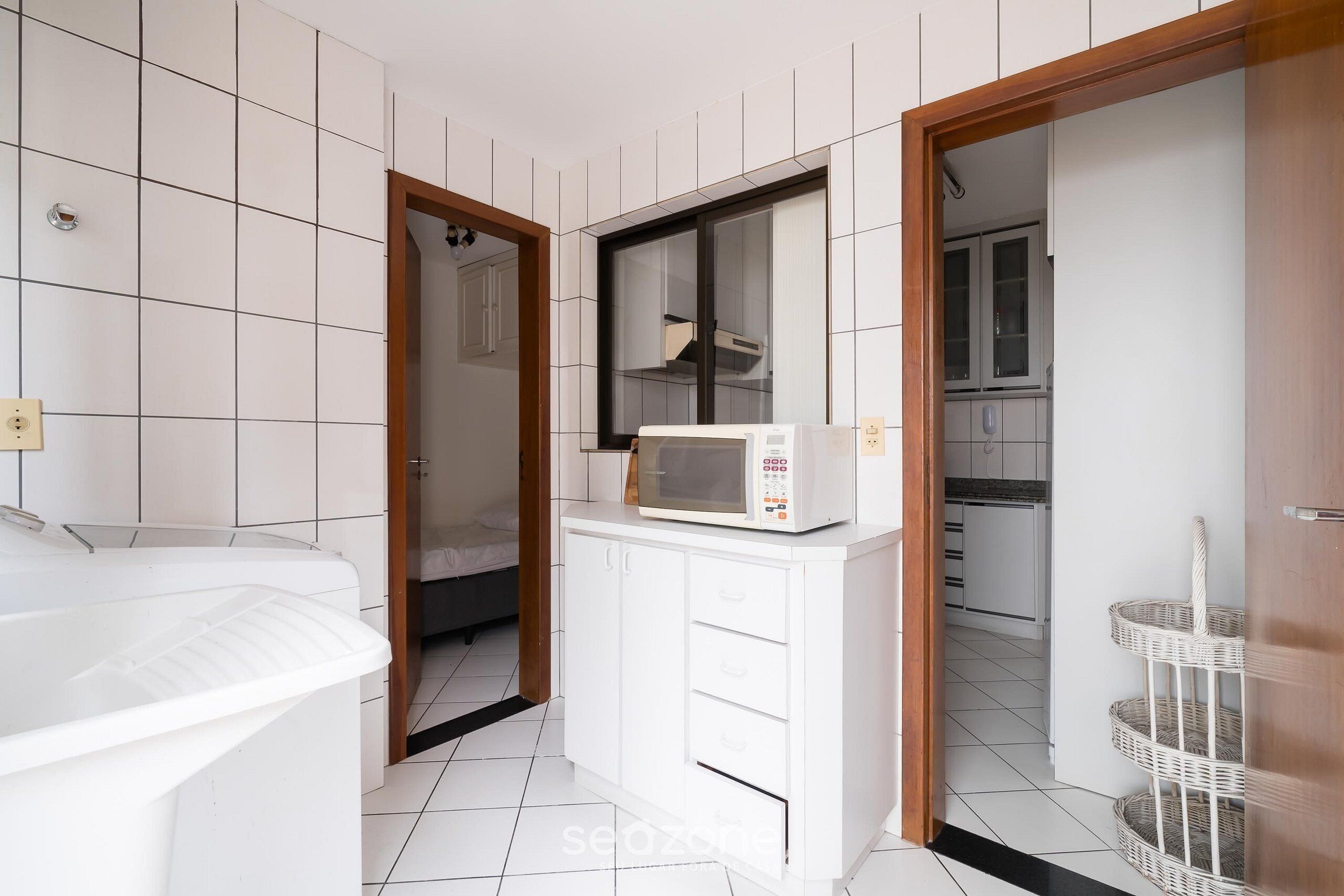 شقة بتجهيزات أساسية | المنشأة من الداخل