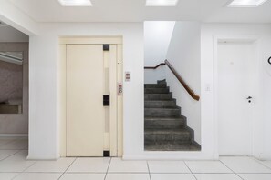 Basic Apartment | Interior - Apartment w Balcony 250m From Praia Central Erj101 (Balneário Camboriú)