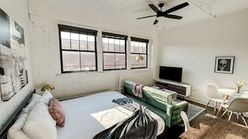 1 bedroom, iron/ironing board, free WiFi, bed sheets