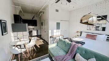 1 bedroom, iron/ironing board, free WiFi, bed sheets