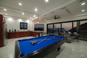 Living area - Casa Maverick (Jaco)