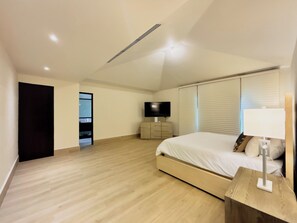 4 Schlafzimmer, Bügeleisen/Bügelbrett, WLAN, Bettwäsche