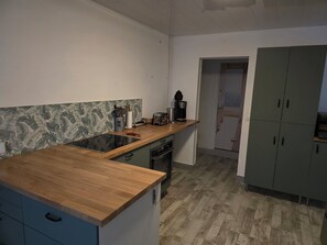 Microwave, oven, stovetop, dishwasher