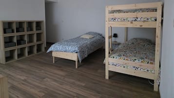 5 chambres, Wi-Fi, draps fournis