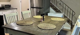 Modern 2 queen bedroom suite with private entrance