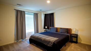 3 bedrooms, iron/ironing board, internet, bed sheets