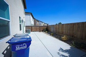 Terrace/patio - Charming 3-bedroom house in nice Merced (Merced)