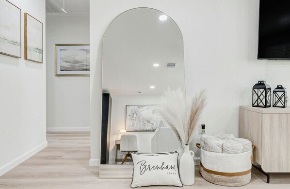 Interior - Stylish main-level home in historic downtown Brenham—walking distance to shops! (Brenham)