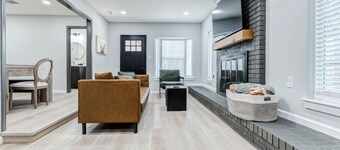 Stylish main-level home in historic downtown Brenham—walking distance to shops!