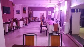 Colazione all'inglese inclusa, servita tutte le mattine