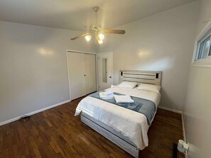 3 bedrooms, iron/ironing board, travel crib, free WiFi